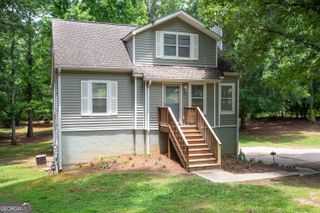 195 Pinewood Drive, Senoia, GA 30276
