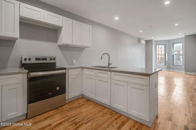 229 2nd Street unit#3, Troy, NY 12180