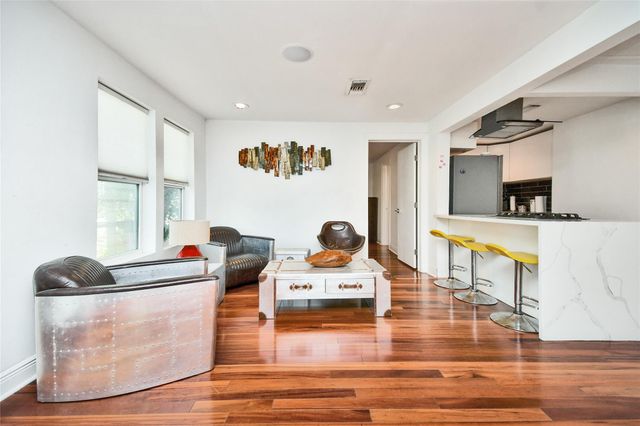 1204 Archer St, Houston, TX 77009