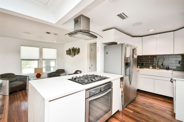 1204 Archer St, Houston, TX 77009