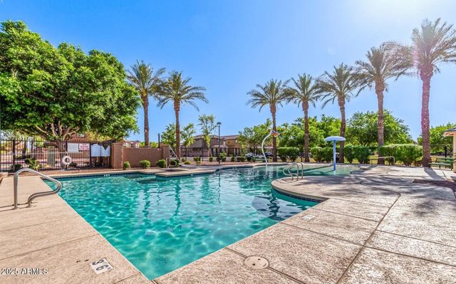 2121 N 77th Drive, Phoenix, AZ 85035