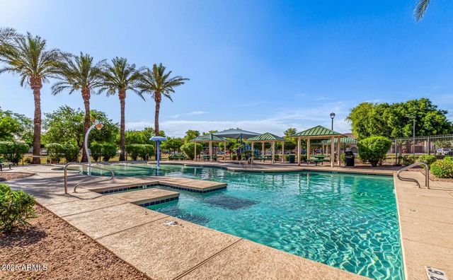 2121 N 77th Drive, Phoenix, AZ 85035