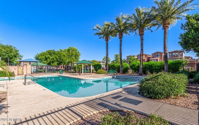 2121 N 77th Drive, Phoenix, AZ 85035