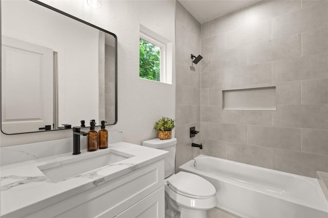 3539 Mainer Street B, Houston, TX 77021
