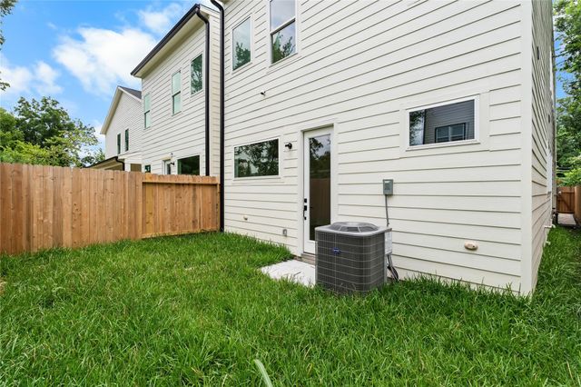 3539 Mainer Street B, Houston, TX 77021