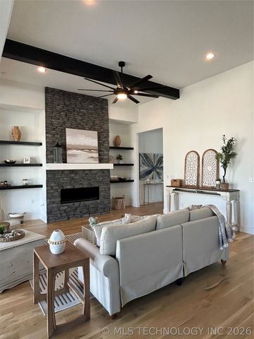 4601 S Sequoia Avenue, Broken Arrow, OK 74011