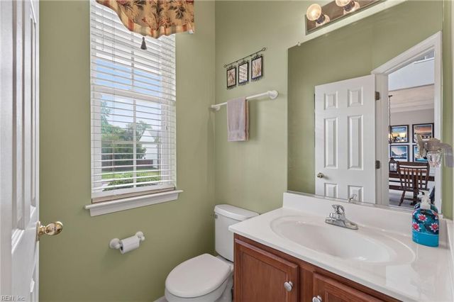 1019 English Oak DR, Suffolk, VA 23434