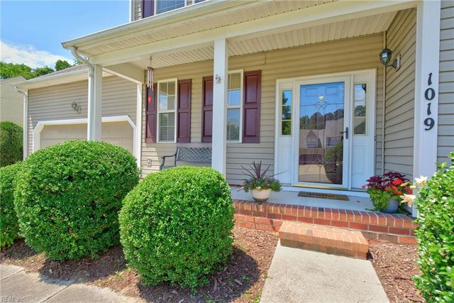1019 English Oak DR, Suffolk, VA 23434