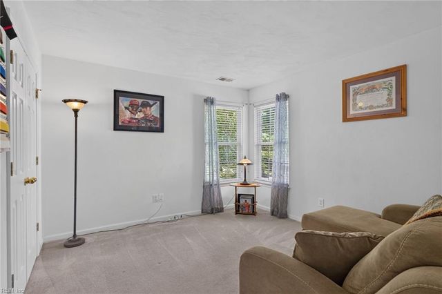 1019 English Oak DR, Suffolk, VA 23434