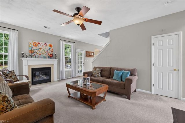 1019 English Oak DR, Suffolk, VA 23434