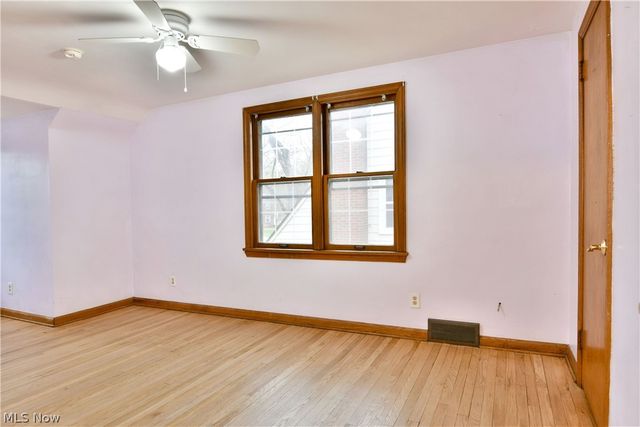 94 Jennette Drive, Youngstown, OH 44512