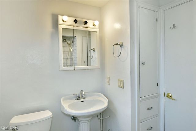 94 Jennette Drive, Youngstown, OH 44512