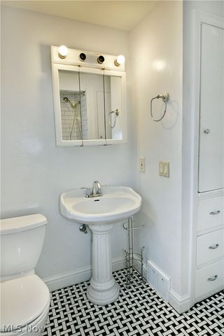 94 Jennette Drive, Youngstown, OH 44512