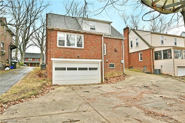 94 Jennette Drive, Youngstown, OH 44512