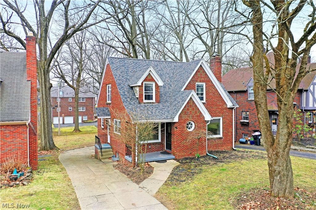 94 Jennette Drive, Youngstown, OH 44512