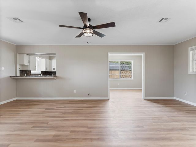 1705 Spruce Street, Bay City, TX 77414