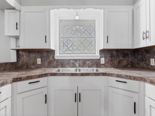 1705 Spruce Street, Bay City, TX 77414