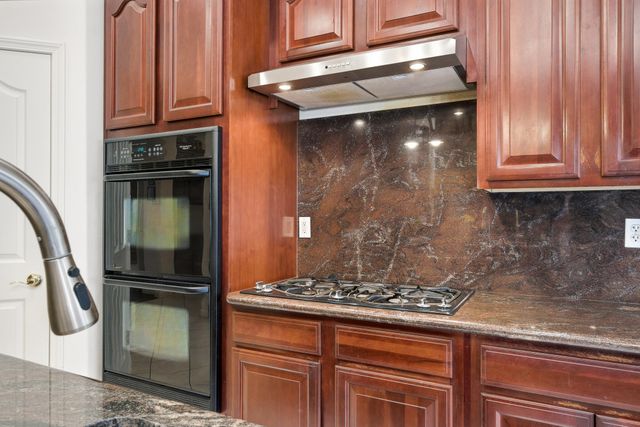 16777 Coyote Drive, Springville, CA 93265