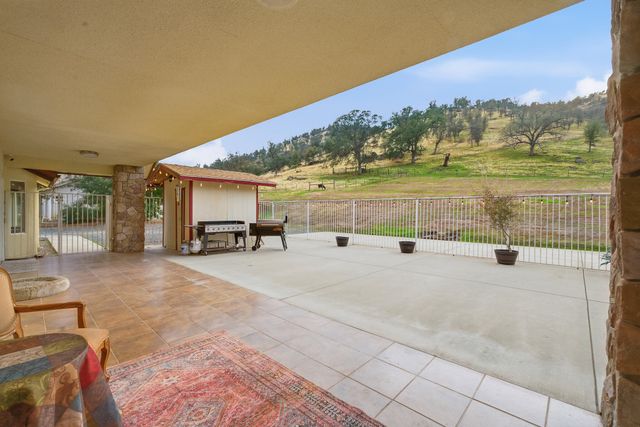 16777 Coyote Drive, Springville, CA 93265