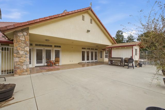 16777 Coyote Drive, Springville, CA 93265