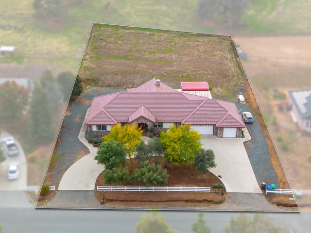 16777 Coyote Drive, Springville, CA 93265