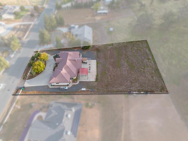 16777 Coyote Drive, Springville, CA 93265