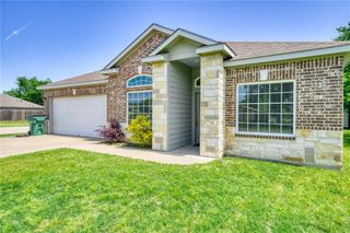 1104 Jennifer Street, Madisonville, TX 77864