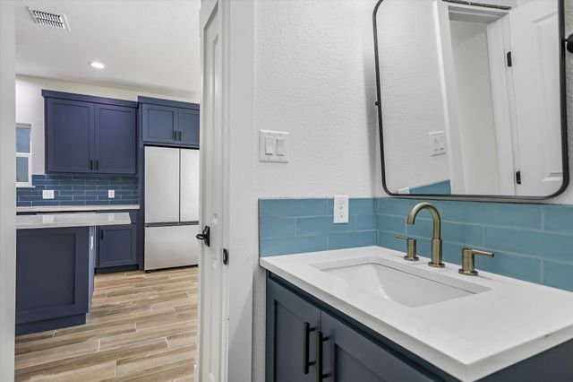 122 SHADY BLUFF DR, Wimberley, TX 78676