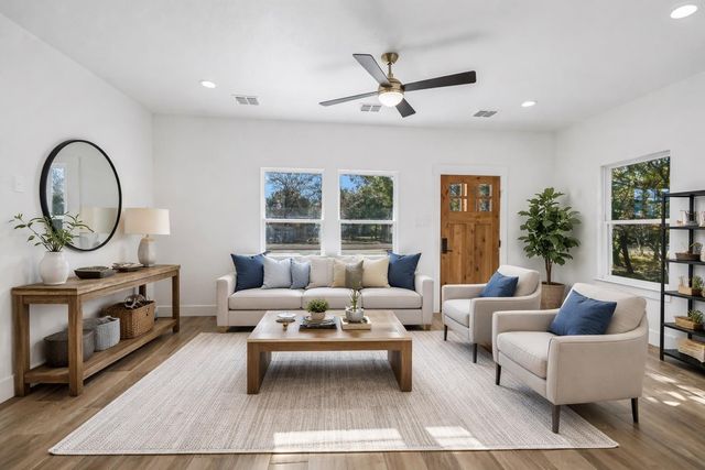 122 SHADY BLUFF DR, Wimberley, TX 78676