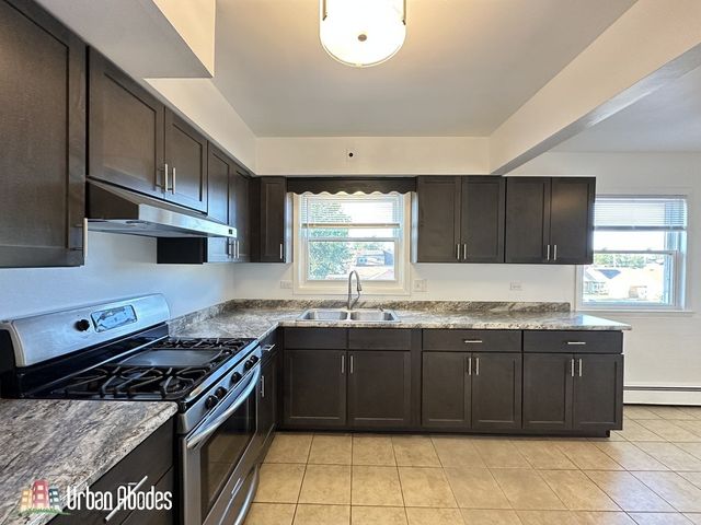 1812 N 20th Avenue 3, Melrose Park, IL 60160