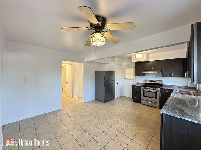 1812 N 20th Avenue 3, Melrose Park, IL 60160