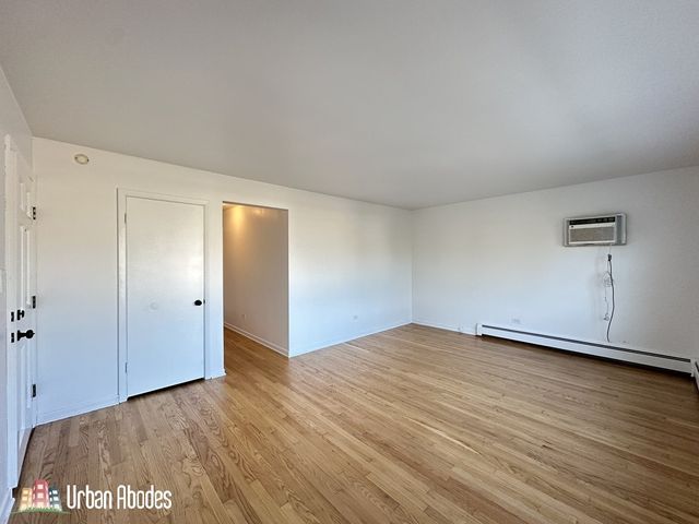 1812 N 20th Avenue 3, Melrose Park, IL 60160