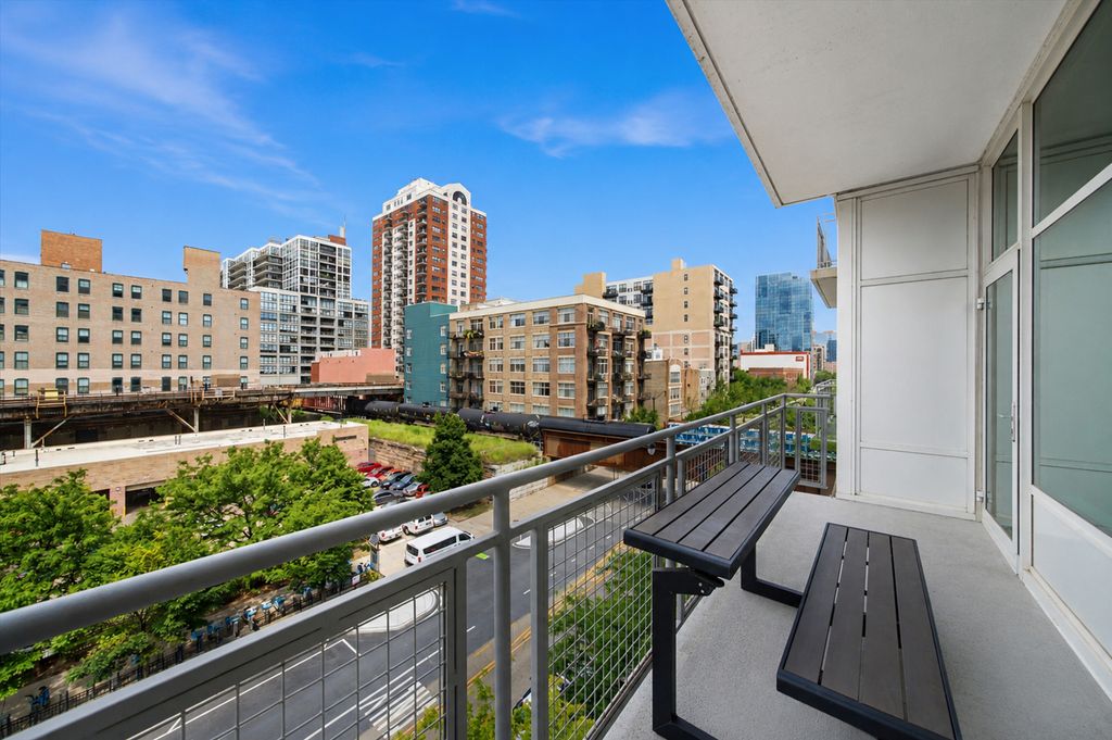 50 E 16th Street 514, Chicago, IL 60616 — photo 4