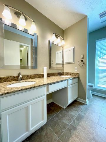 19419 Moonhollow Drive, Houston, TX 77084