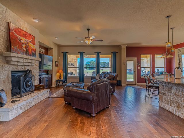 107 Ridge Place, Boerne, TX 78006