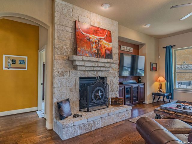 107 Ridge Place, Boerne, TX 78006