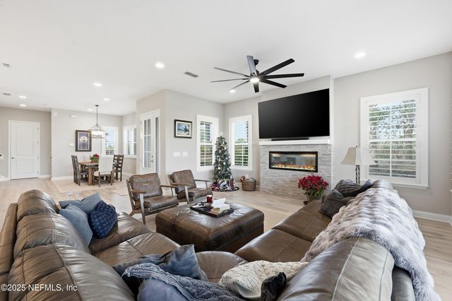 45 RUM RUNNER Way, St. Johns, FL 32259