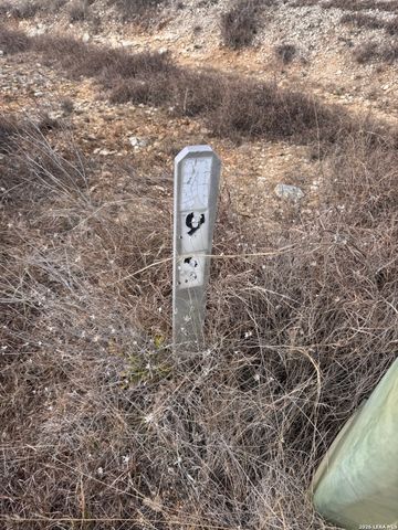 516 John Price, Blanco, TX 78606