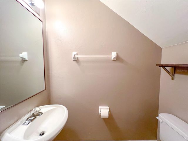 4933 NW 1ST PLACE 110, Gainesville, FL 32607