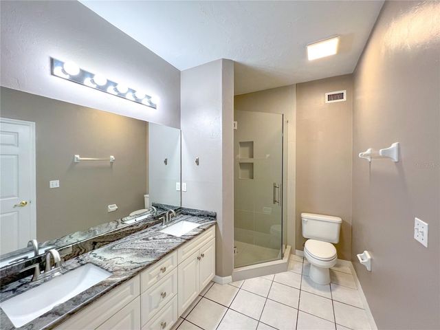 4933 NW 1ST PLACE 110, Gainesville, FL 32607