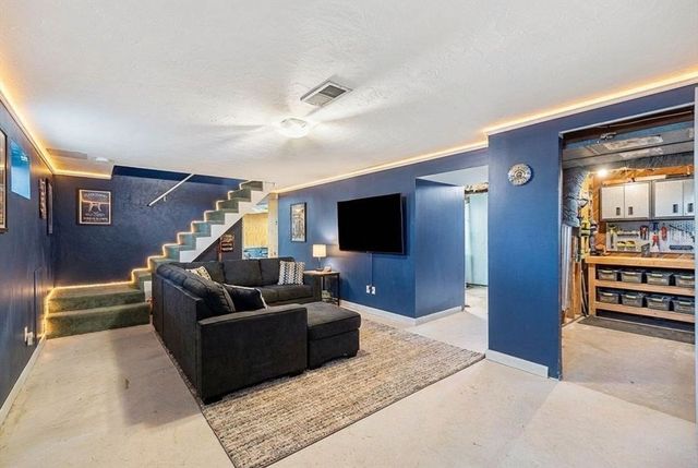 443 Vernon St, Bridgewater, MA 02324