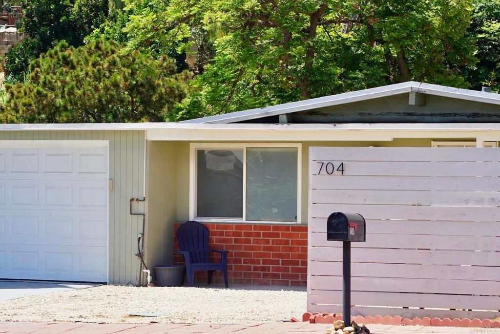 704 Galopago St., Spring Valley, CA 91977 — exterior