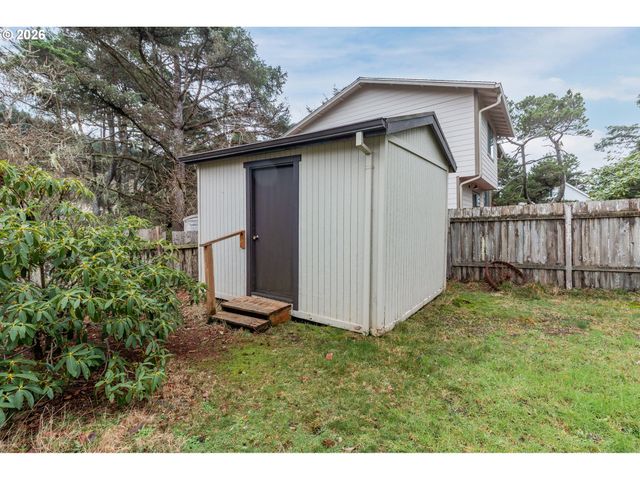 5925 COATES Ave, Cloverdale, OR 97112