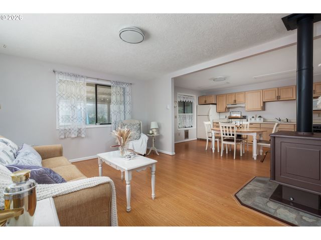 5925 COATES Ave, Cloverdale, OR 97112