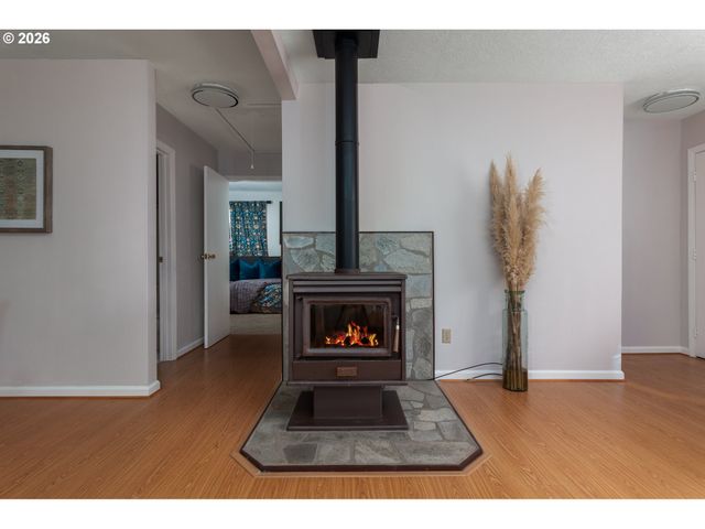 5925 COATES Ave, Cloverdale, OR 97112