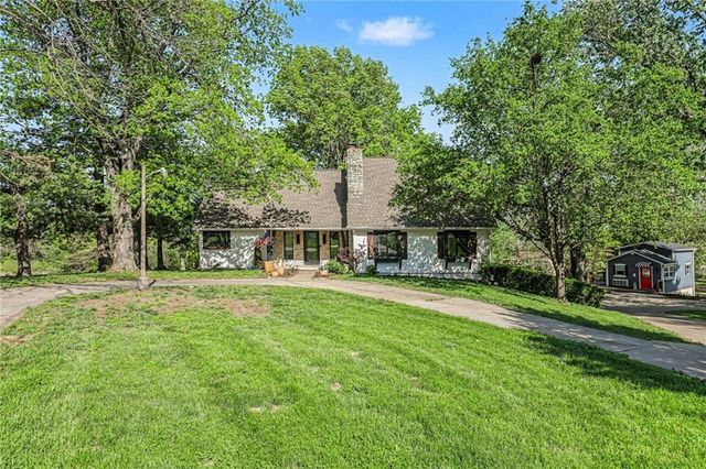 4811 Lees Summit Road, Kansas City, MO 64136
