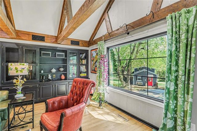 4811 Lees Summit Road, Kansas City, MO 64136