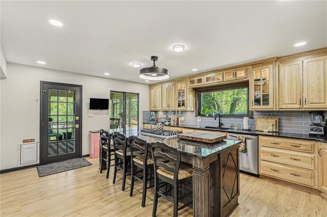 4811 Lees Summit Road, Kansas City, MO 64136