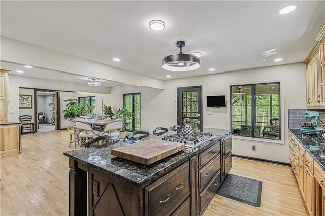 4811 Lees Summit Road, Kansas City, MO 64136