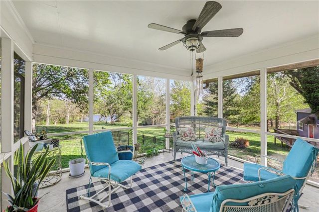 4811 Lees Summit Road, Kansas City, MO 64136